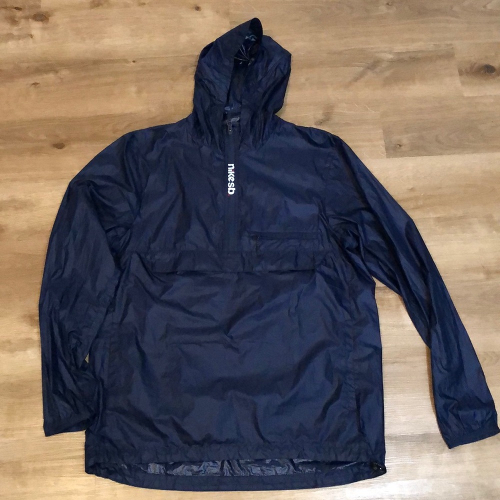 Nike windbreaker
